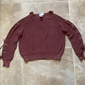 Miley + Molly cold shoulder sweater Size Large NWT